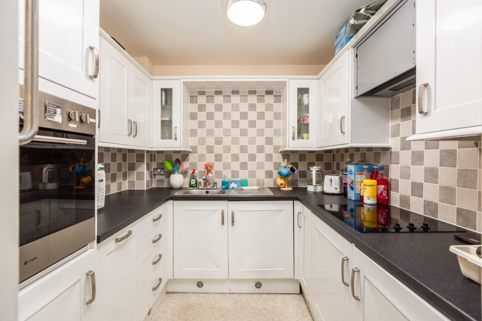 Willow Court, Clyne Common, Swansea, SA3 3JB